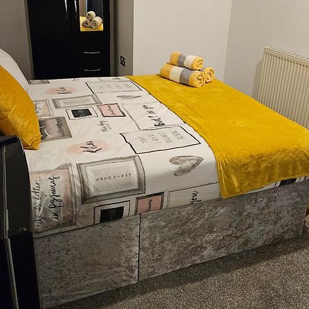 Deluxe Apartment Sleeps Up To 6 Leicester Exterior photo