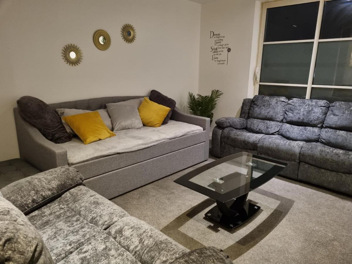 Deluxe Apartment Sleeps Up To 6 Leicester Exterior photo