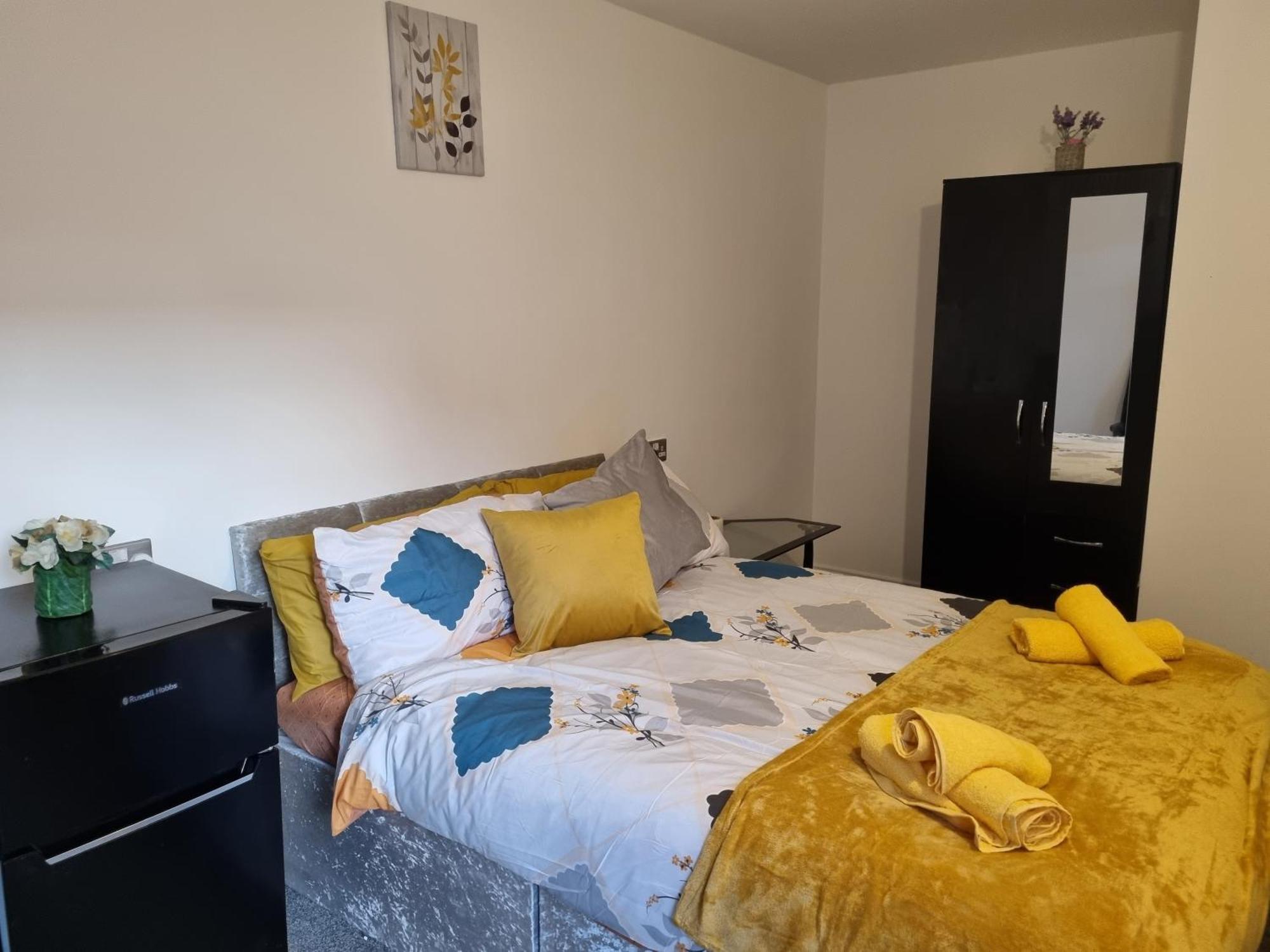 Deluxe Apartment Sleeps Up To 6 Leicester Exterior photo